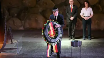 "Необходимо постоянно помнить о жертвах": глава МИД Германии посетил мемориал Холокоста в Израиле