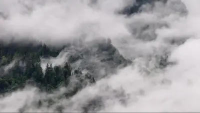 Штормовое предупреждение объявили на 13 апреля почти по всему Казахстану