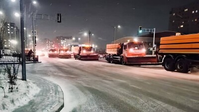 Коммунальщики Астаны перешли на круглосуточный режим работы из-за снегопада