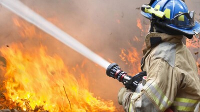 Четверых человек спасли при пожаре в одной из многоэтажек Астаны