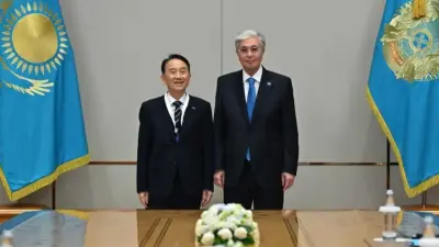 Председателя корейского образовательного фонда наградили орденом за открытие филиала вуза в Туркестане