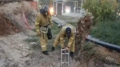 В Алматинской области мужчина провалился в заполненную дождевой водой яму