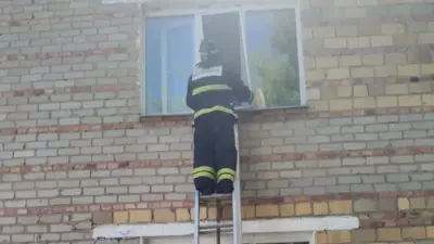 Пенсионерка из СКО несколько дней не отвечала на звонки родных: спасатели нашли её в квартире