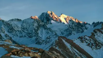 Жителей и гостей Алматы попросили отказаться от походов в горы