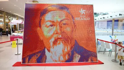 Портрет Абая из 3000 кубиков Рубика собрали в Астане