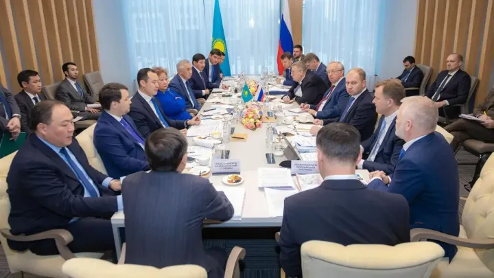 Россия готова пересмотреть сроки пребывания казахстанских дальнобойщиков без регистрации