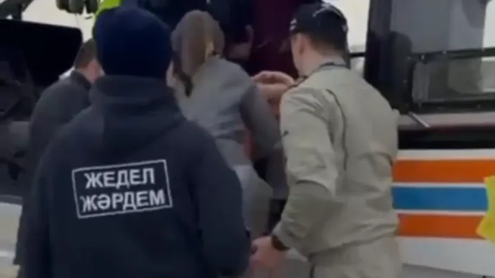 Вертолёт МЧС эвакуировал ребёнка из отдалённого села Жамбылской области