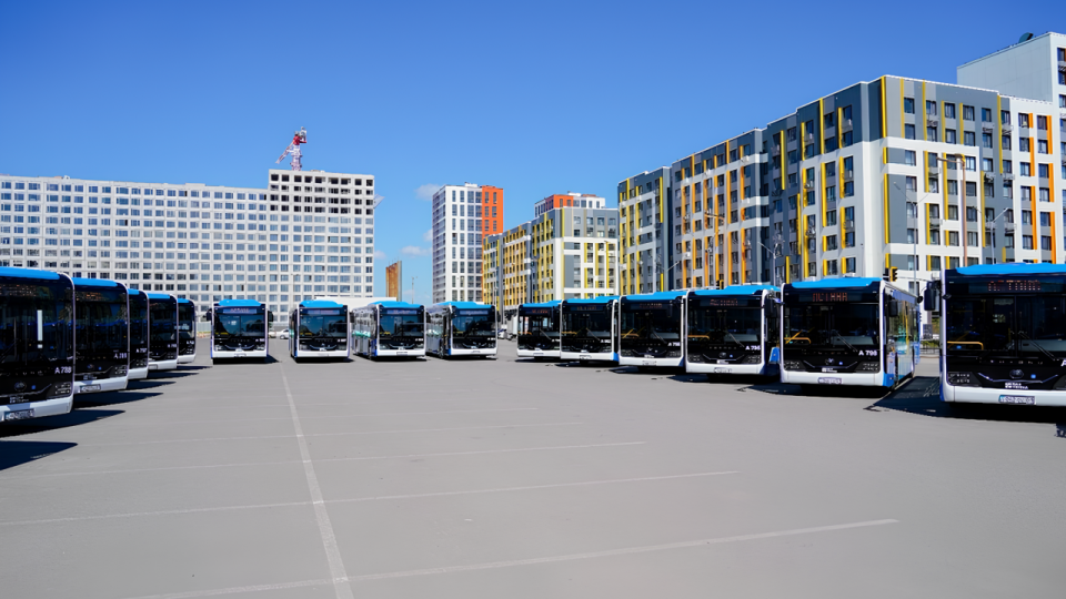Сто новых автобусов выйдут на линию в Астане / Фото: CTS