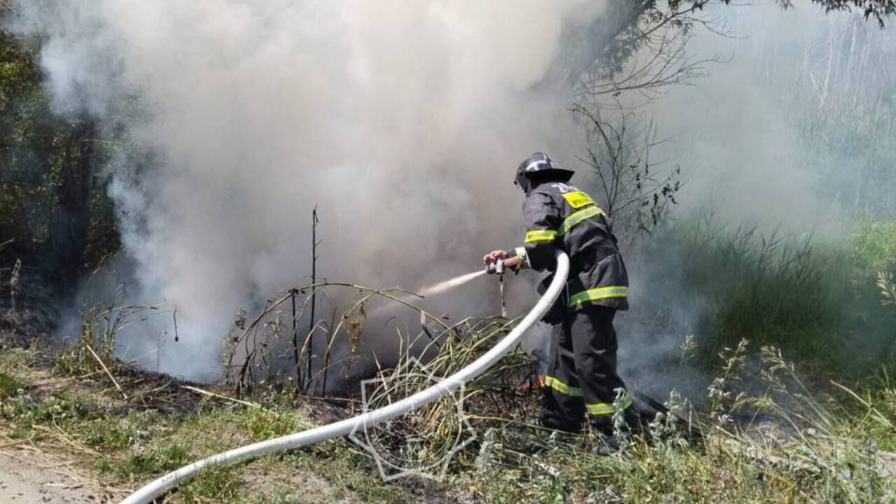 Сгоревший автомобиль / Фото МЧС РК