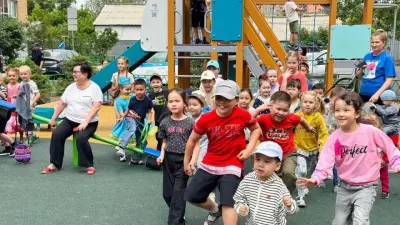 В День защиты детей 10 новых дворов открыли в столичном районе Байконыр