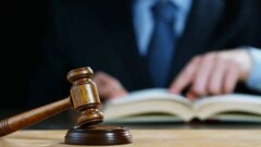 Сотрудника Антикорра Карагандинской области подозревают в совершении ДТП в нетрезвом виде