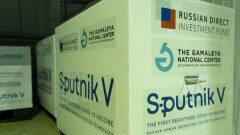 Первую партию российской вакцины "Спутник V" поставили в Казахстан