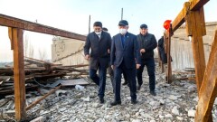 Сапарбаев посетил объекты, которые восстанавливают после урагана