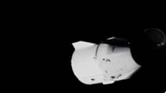Грузовой корабль Cargo Dragon успешно отстыковался от МКС