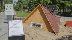 Арт-объект "Четыре тонны песка", меньше месяца простоявший в Алматы, перевезли в Туркестан
