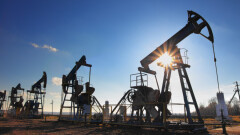 Стоимость нефти WTI поднялась выше 55 долларов за баррель впервые за год