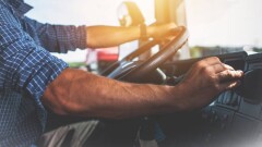 57 казахстанских дальнобойщиков выехали из Украины