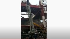 В Нур-Султане на стройплощадке новой мечети упала металлоконструкция. Спецкомиссия расследует ЧП