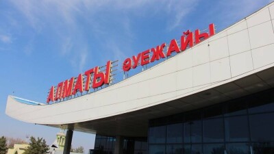 Меры безопасности усилили в аэропорту Алматы после инцидента с голым мужчиной