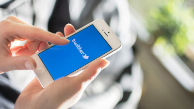 В Роскомнадзоре заявили, что заблокируют Twitter через месяц, если соцсеть не удалит запрещённый контент
