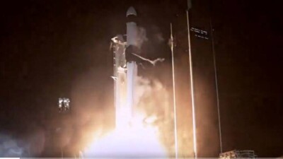 Ракета Falcon 9 с пилотируемым кораблём Crew Dragon стартовала к МКС