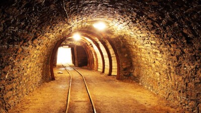 В Кузбассе на шахте имени Рубана произошёл пожар, горняков эвакуируют