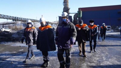 Атамкулов посетил "АрселорМиттал Темиртау", где недавно из-за ЧП был повышенный выброс загрязняющих веществ