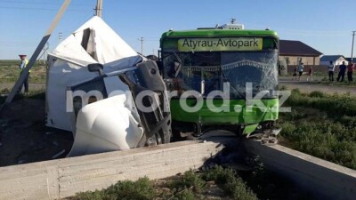 В Атырауской области произошло ДТП с участием пассажирского автобуса, есть пострадавшие