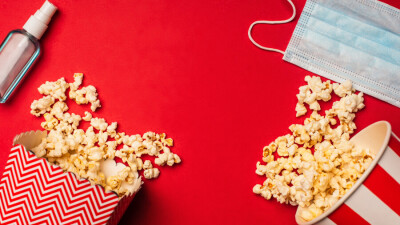 Скидки на билеты в кино, боулинг и донеры предлагают вакцинированным от коронавируса в Алматы