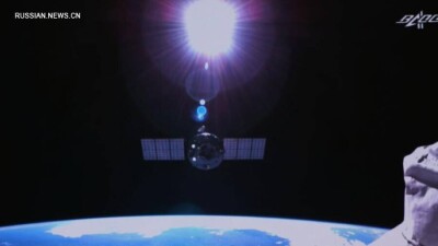 Космический грузовик "Тяньчжоу-2" отстыковался от базового модуля станции