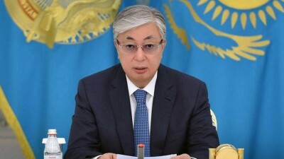 Токаев высказался о "неповоротливых операторах" в бизнесе