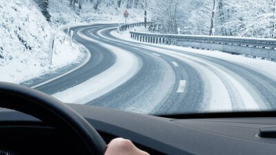 В Нур-Султане из-за непогоды приостановлено движение пяти пригородных маршрутов