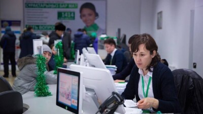 Мусин: Систему оплаты труда сотрудников "Правительства для граждан" пересмотрят