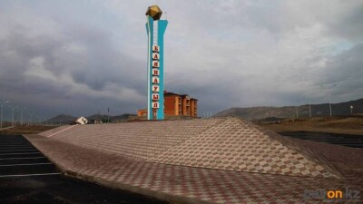 Скаков не подписал заявление об увольнении районного акима, которое тот подал под давлением протестующих
