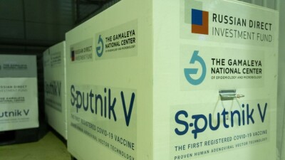 Первую партию российской вакцины "Спутник V" поставили в Казахстан