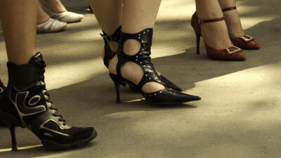 "Исчезли девушки лёгкого поведения". Полицейские провели опрос об обстановке в Турксибском районе Алматы