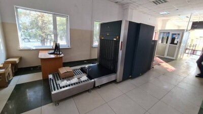 Казахстан получил от США рентгеноаппараты для проверки крупных грузов на границе с Кыргызстаном