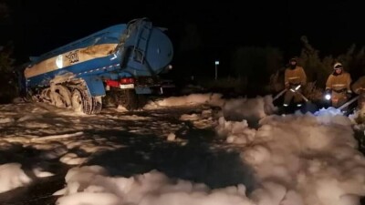 В ВКО восстановили движение на трассе Усть-Каменогорск – Риддер после ДТП с бензовозом