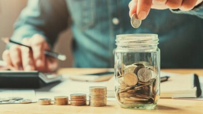 Казахстанцам со средней зарплатой потребуется 246 лет, чтобы заработать 1 млн долларов