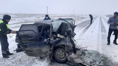 Пять человек погибли в ДТП на трассе в Атырауской области