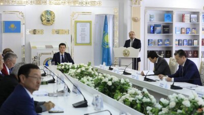 Ерлан Карин заслушал отчёты о запланированных мероприятиях к 30-летию государственных символов