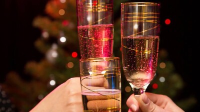 Отменят ли новогодние корпоративы в случае выявления "омикрона" в Казахстане