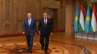Токаев: Казахстанские компании готовы к наращиванию промышленной кооперации в Таджикистане