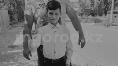 В Атырау родные погибшего от удара током ребёнка обвинили врачей скорой помощи