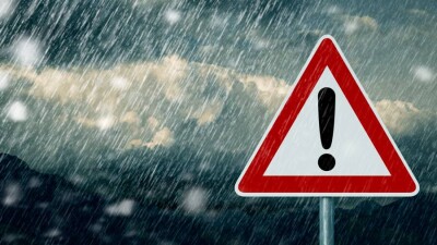 12-летний мальчик погиб в результате урагана в Таразе