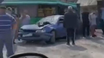 Автобус столкнулся с девятью автомобилями в Алматинской области