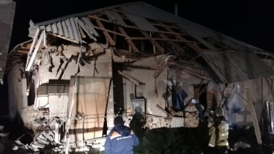 В Шымкенте в частном доме произошёл взрыв газа, пострадали два человека