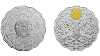 Нацбанк выпустил в обращение коллекционные монеты с изображением древа жизни