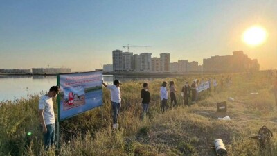Защитники Малого Талдыколя в Нур-Султане запустили акцию "Обними озеро"