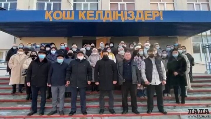 В управлении образования ответили учителям Жанаозена, которые против перехода школ к частникам